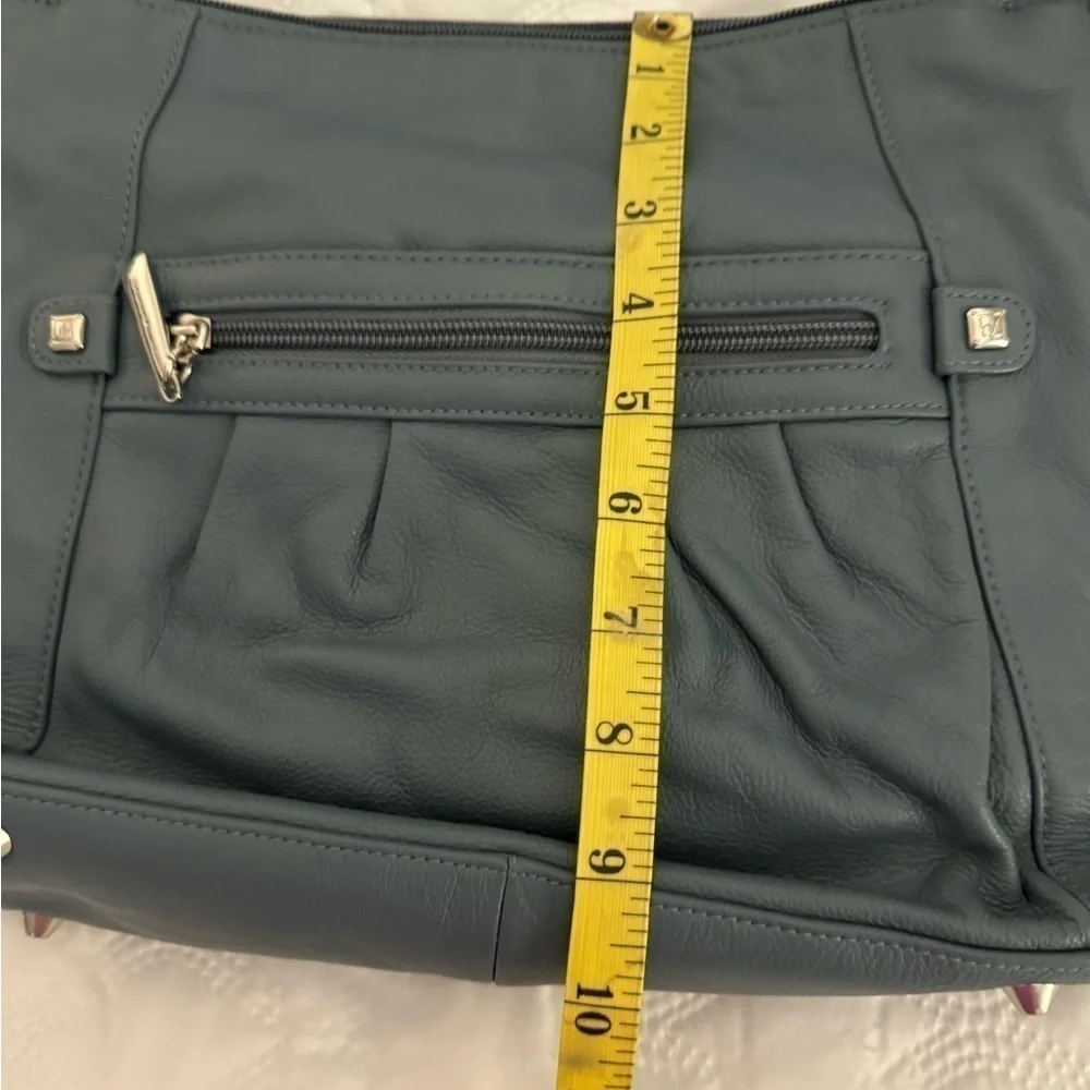 STONE MOUNTAIN LEATHER FROM THE STAMFORD COLLECTION dusty blue NWOT